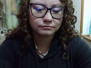 Curly-greeneyed