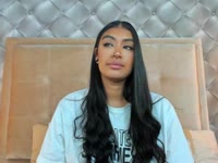 I am a safe woman of herself, flirtatious by nature and passionate about pleasure in all its forms. I love creating a real connection, where chemistry and desire are mixed without hurry. At first glance, my gaze will catch you; Then it will be my smile that will invite you to stay. I like to make you feel desired, special, unique. I am not just a pretty face or a body that causes: I am a complete experience, a living fantasy that knows exactly how to make you forget about the world.

With me, there are no scripts or hurry. Each match is a sensual game, where your wishes and mine intertwine without limits. If you are looking for something more than the typical, if you want to feel, explore and let yourself go ... then you know why you should come to see me.