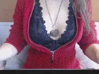 Hoi, ik ben Emmelien, een 34-jarige stijlvolle brunette met prachtige ogen en een lieve glimlach. Ik plaag je graag. Vertel me je fantasieën en we gaan samen op reis! Alles kan en niets moet. Je kunt ook gewoon even contact met me opnemen voor een praatje. Kus, Emmelien