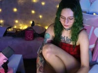 Hello. My name is Ginger. I not only work here, but I also dream of meeting my destiny ;)