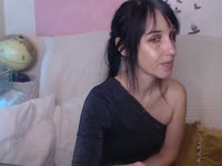 Bonsoir à tous, je suis Coralou. Ici pour créer un espace où la sensualité et l’élégance se rencontrent. J’aime partager des moments intimes, pleins d’excitation,je vous invite à me rejoindre pour des échanges sincères et des instants inoubliables. Laissez-vous emporter par la magie du moment.&nbsp;L’un de mes péchés mignons , c’est les petites chiennes soumises Tu es là pour me satisfaire, pour obéir, pour vibrer sous mon contrôle. Je sais exactement comment te faire perdre le contrôle, comment te faire supplier sans même te toucher…mais toujours selon MES règles .Mes spécialités : EN PV JE NE ME DESHABILLE PAS SAUF SI TU ME FAIS VIBRER,,VIP EXCLUSIVEMENT, dirty talk ,masturbation doigts et dildo, domination (CEI,SPH, JOI), rôle play