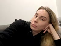 Hey, ich liebe alle möglichen Herausforderungen mit meinem Partner und wenn er arbeitet, möchte er mit jemandem spielen, also bin ich den ganzen Tag rund um die Uhr für euch da