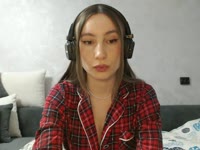 Hi, I am very cheerful and energetic. I will be glad to chat with you and share secrets.