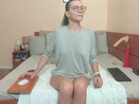 i new here,i want to play and to know new people