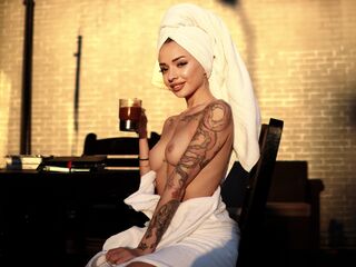 web cam show KayaBelle