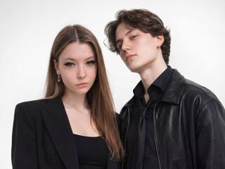 live sex webcam LeoAndMira