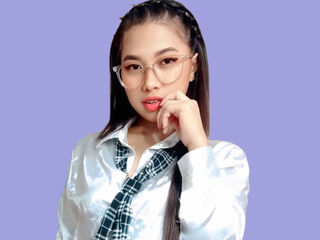 naughty cam girl AickaChan