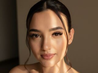 girl fingering bald pussy AlaiaHarpers