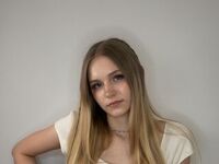 naked cam girl masturbating with vibrator CandiMalott
