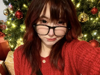 girl topless ClaraParks