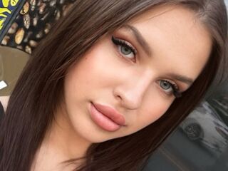 naughty camgirl CoraLennox