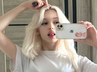 camslut naked CourtneyAdamo