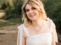 cam chat room DemetriceAkpan