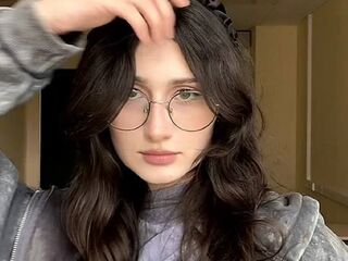 livesex cam DianneBrowie