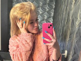 live show ElizabethCamaro