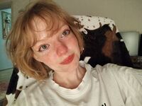 live webcam model EmyMay