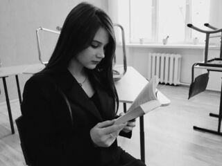 hot strip tease show EnricaElis