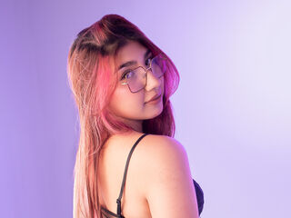 cam girl showing tits EstefaniCastillo