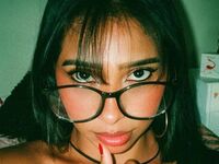 naughty cam girl fingering pussy EvelinWatson