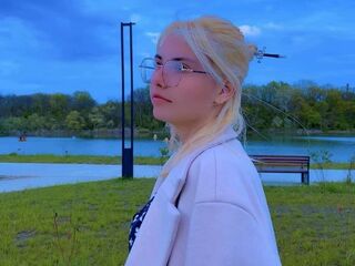 hot cam girl masturbating with sextoy FredericaMittag
