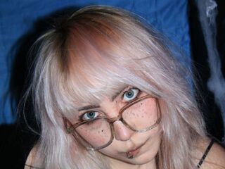 naughty camgirl masturbating with dildo GrettaLuna