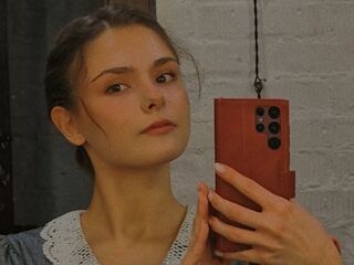 nude webcamgirl picture HelenaBerkheimer