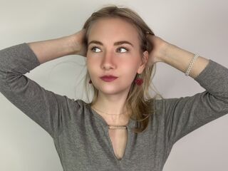 chat with cam HisakoHenn