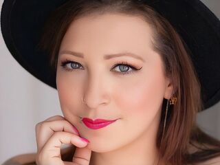 naked girl with webcam fingering pussy JadeMoreau