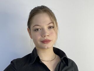 naked girl with webcam fingering JanuaryBuswell