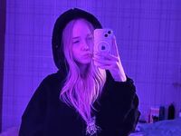 livesex video KamiMellema