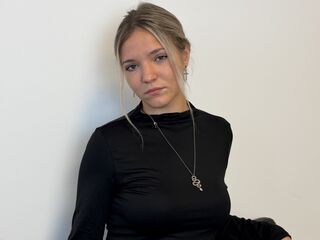 cam girl live webcam video KeiraTullier