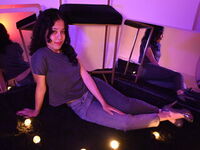 naked cam girl picture KyaraLux