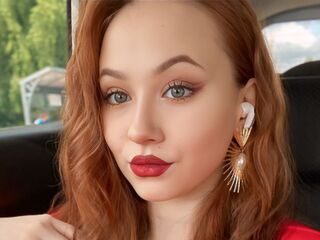 camwhore fingering pussy LatiaEld