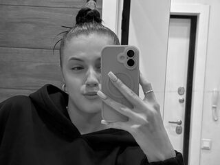 naked cam girl LeaWindisch