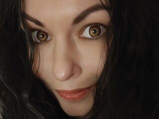 naked girl with webcam masturbating with vibrator LiliVixen