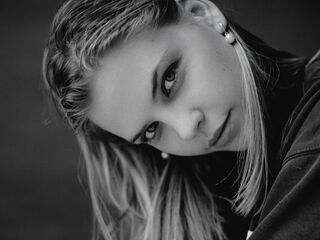 adult cam chat room LilithTinshemet