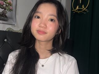 camwhore fingering shaved pussy LindaWalkers
