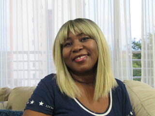 chat room cam LucylinBlack