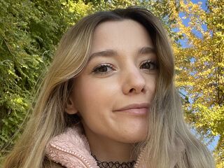 chatroom LunariaVelvet