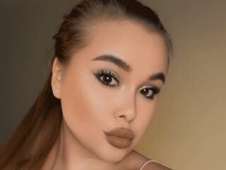 hot chatroom MaeWilkins