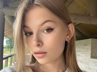 nude webcamgirl picture MaidaKirakosyan