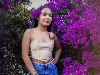 hot cam girl masturbating with dildo MailyCambell