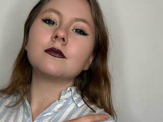 shaved pussy web cam NicolleHortin