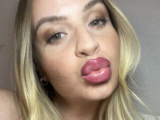 webcamgirl video chat PeachyyBunnyy