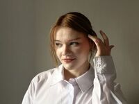 girl topless PerlaDezern