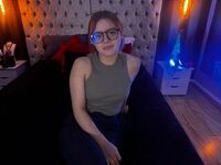 camgirl playing with vibrator RyleeSantos
