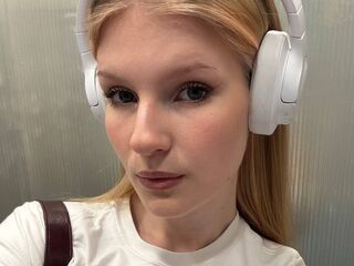 cam whore SammieDornier