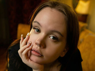 live webcam model SarandaRyan