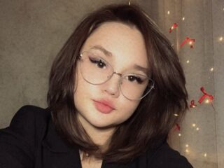 naked camgirl fingering pussy ShielaQuam