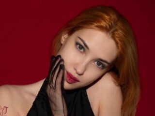 masturbating camgirl ShoshanaDesilva